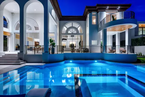 1131 Spanish River Rd, Boca Raton, FL 33432