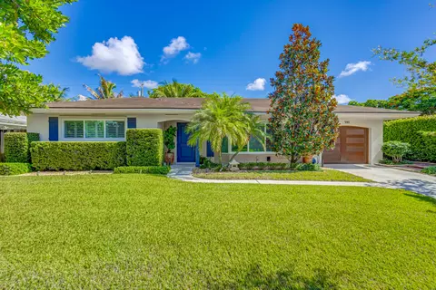 941 Paseo Andorra, West Palm Beach, FL 33405