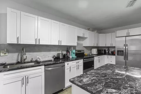 3553 Inverrary Blvd W, Lauderhill, FL 33319