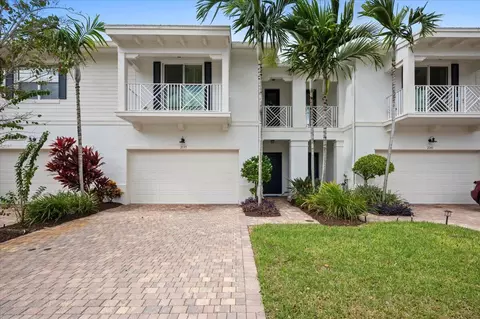 2137 Wells Pl, Palm Beach Gardens, FL 33418