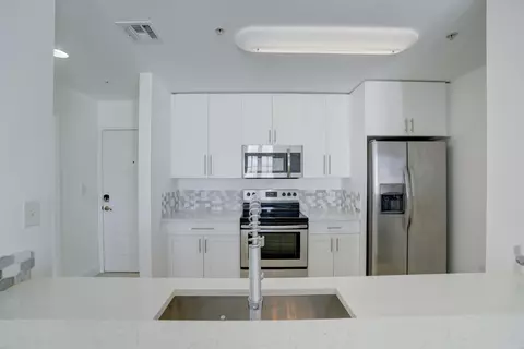 1200 Town Center Dr #504, Jupiter, FL 33458