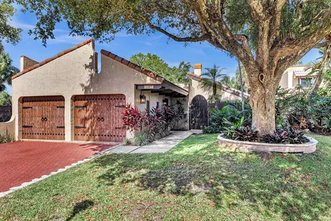 5987 Patio Dr, Boca Raton, FL 33433