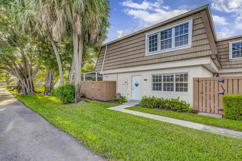 4338 Hazel Ave #B, Palm Beach Gardens, FL 33410