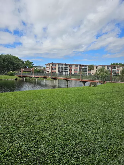 1103 NW 58th Ter #114, Sunrise, FL 33313