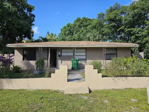 118 W 10th St, Riviera Beach, FL 33404