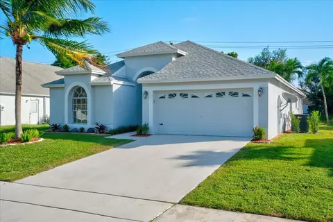 12 Meadows Park Ln, Boynton Beach, FL 33436