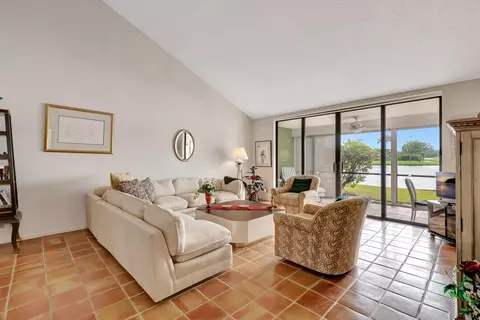 19730 Sawgrass Dr #3403, Boca Raton, FL 33434