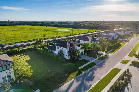 3024 Blue Cypress Ln, Wellington, FL 33414