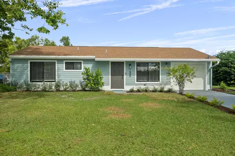 2136 SEast Dunbrooke Cir, Port Saint Lucie, FL 34952