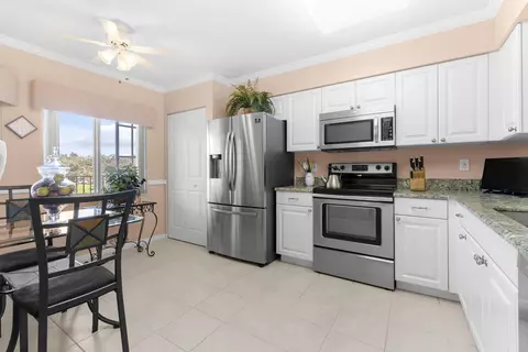 5874 Crystal Shores Dr #307, Boynton Beach, FL 33437