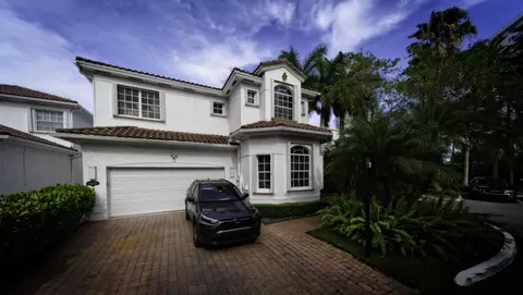 19435 NE 39th Ave, Sunny Isles Beach, FL 33160