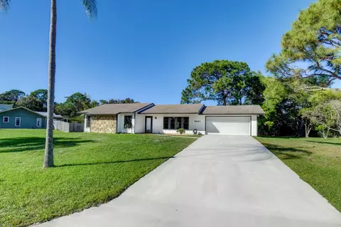 5241 SE Meadow Springs Blvd, Stuart, FL 34997