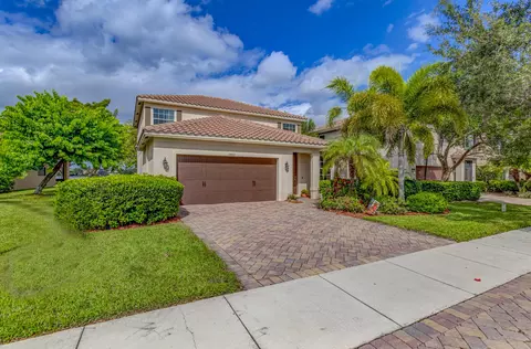 10611 Ivanhoe Ln, Wellington, FL 33414
