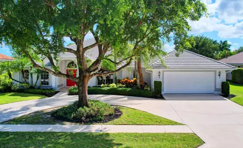 1906 S Club Dr, Wellington, FL 33414