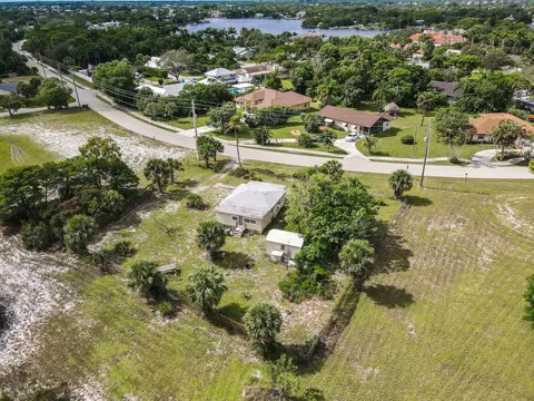 19626 Riverside Dr, Jupiter, FL 33469