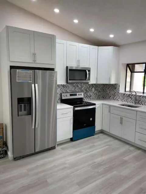 6029 NW 79 Ave, Tamarac, FL 33321