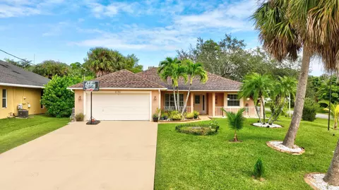 2101 SW Cadiz Ave SW, Port Saint Lucie, FL 34953
