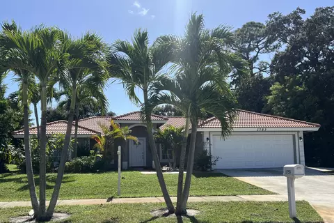 1753 17th Ave N, Lake Worth, FL 33460
