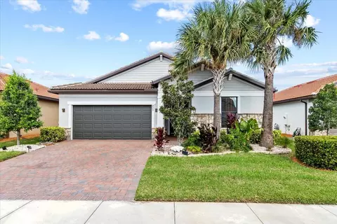 425 SE Bancroft Ct, Port Saint Lucie, FL 34984