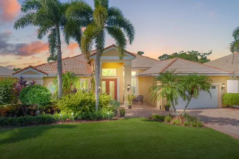 2224 SE Montrose Ln, Port Saint Lucie, FL 34952