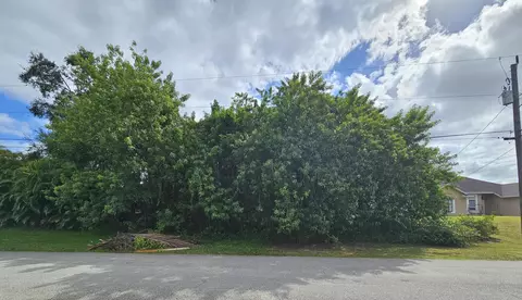 458 SW Ryan Ave, Port Saint Lucie, FL 34953