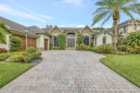 10678 Versailles Blvd, Wellington, FL 33449