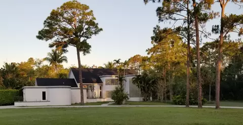 2797 Fawn Dr, Loxahatchee, FL 33470