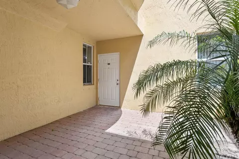 2014 Shoma Dr, Royal Palm Beach, FL 33414