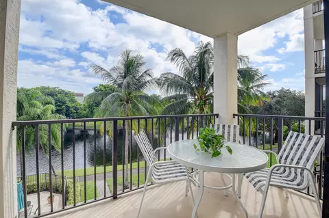 2105 Lavers Cir #307, Delray Beach, FL 33444