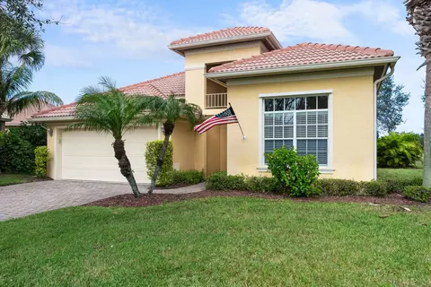335 NW Somerset Cir, Port Saint Lucie, FL 34983