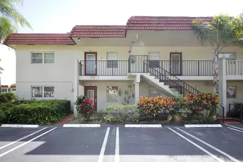 23 Abbey Ln #101, Delray Beach, FL 33446