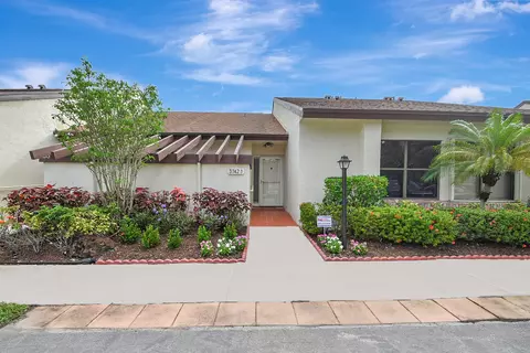 3742 English Ln #B, Lake Worth, FL 33467