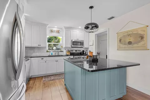 125 SE 26th Ave, Boynton Beach, FL 33435