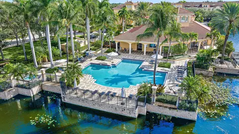 2424 San Pietro Cir, Palm Beach Gardens, FL 33410