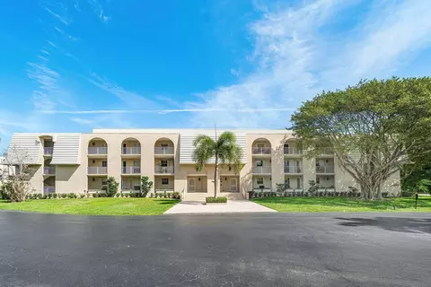769 Jeffery St #206, Boca Raton, FL 33487