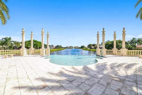 8902 Majorca Bay Dr, Lake Worth, FL 33467
