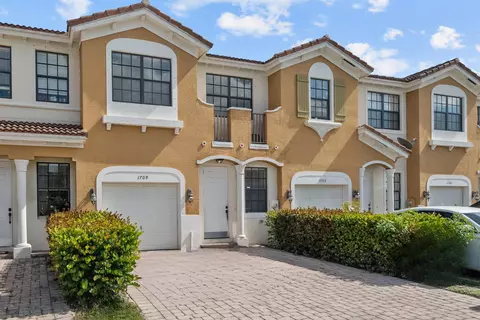 1709 SW Umbria St, Port Saint Lucie, FL 34953
