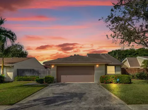 35 Baytree Cir, Boynton Beach, FL 33436