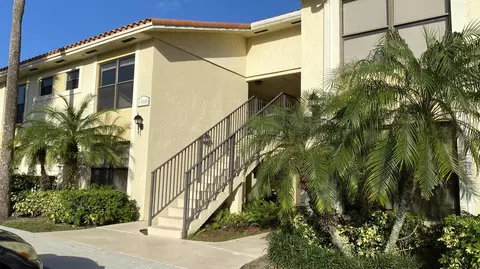 1566 Lake Crystal Dr #E, West Palm Beach, FL 33411