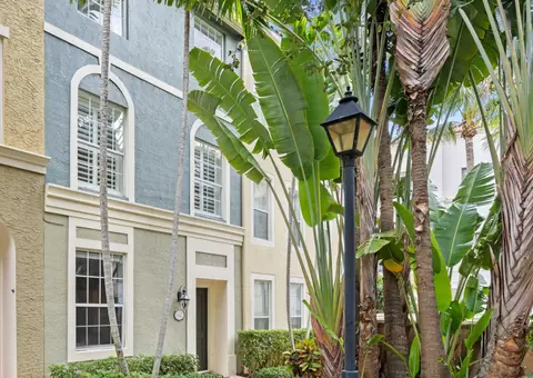 642 Fern St, West Palm Beach, FL 33401
