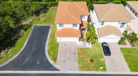 615 Perdido Heights Dr, Greenacres, FL 33413