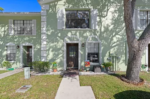 5041 Society Pl E #D, West Palm Beach, FL 33415
