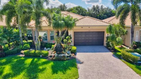9947 Bluefield Dr, Boynton Beach, FL 33473
