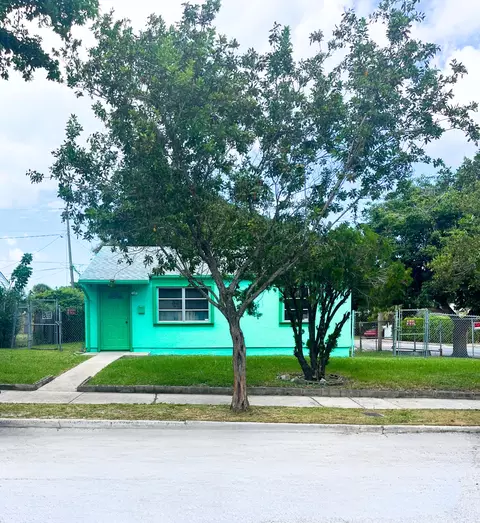 801 30th Ct, West Palm Beach, FL 33407