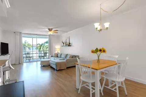 1040 SE 4th Ave #324, Deerfield Beach, FL 33441