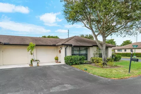 4885 Dovewood Rd #B, Boynton Beach, FL 33436