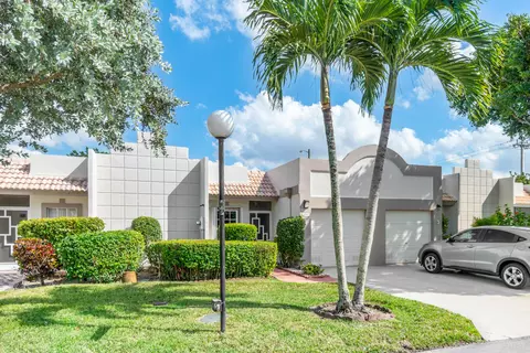 9005 Flynn Cir #4, Boca Raton, FL 33496