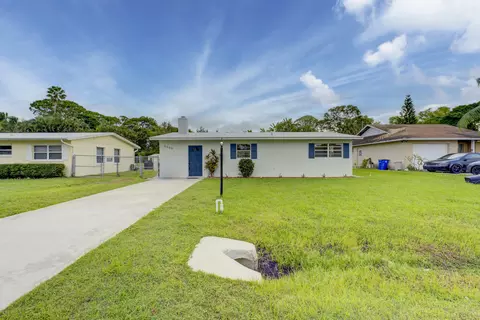 5569 SE Normandy Ave, Stuart, FL 34997