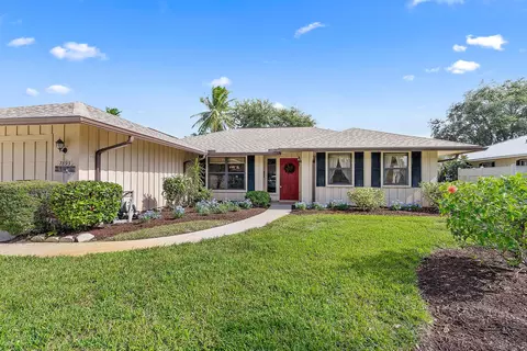 7893 SE Lexington Ave, Hobe Sound, FL 33455