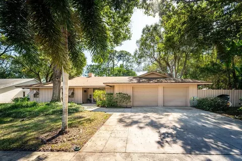 1515 Pine Hollow Dr, Fort Pierce, FL 34982